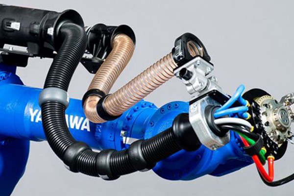 高效保护与连接的管线包供应商四轴与全自动机器人解决方案(图3) image