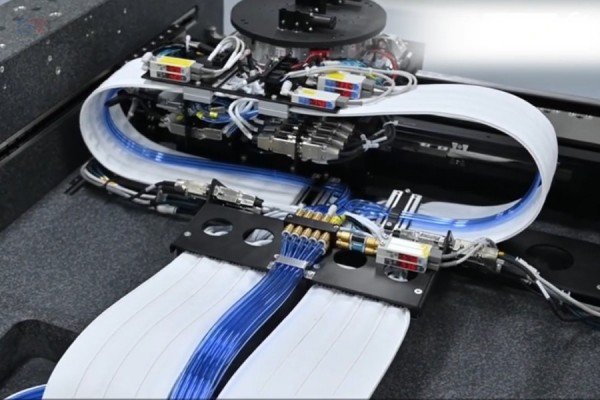 无尘拖链厂家推荐:铁氟龙拖链的优越性能与防尘效果(图5) image