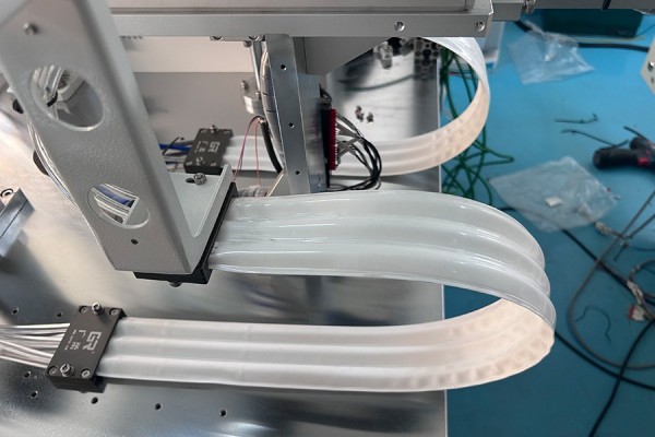 如何选择适合自动化设备的无尘拖链?(图5) image