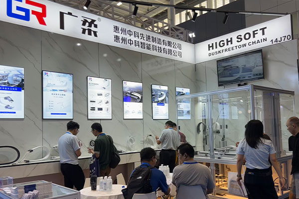 广柔无尘拖链为企业提供优质生产环境解决方案(图2) image