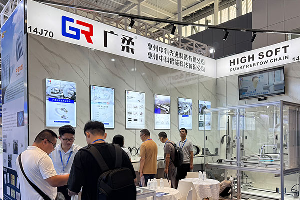 广柔无尘拖链解决方案助力工业自动化升级(图4) image