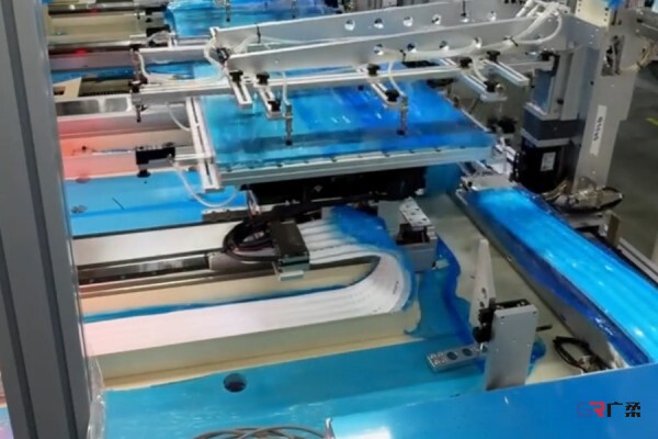 广柔无尘拖链应用